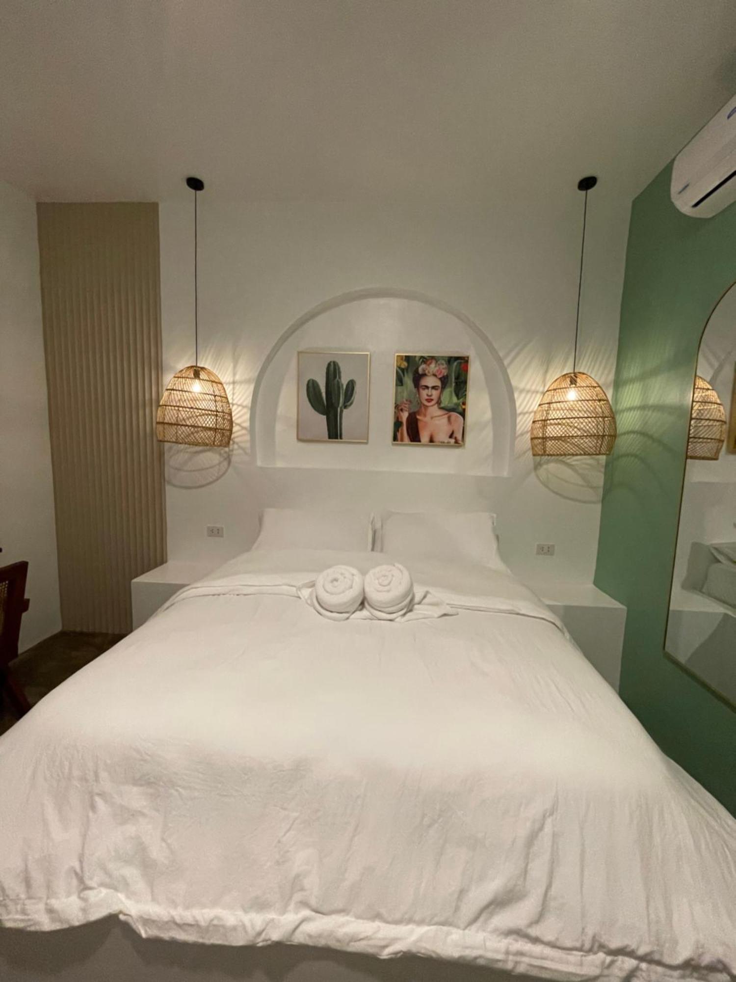 Maayong Hostel (Adults Only) Moalboal Esterno foto