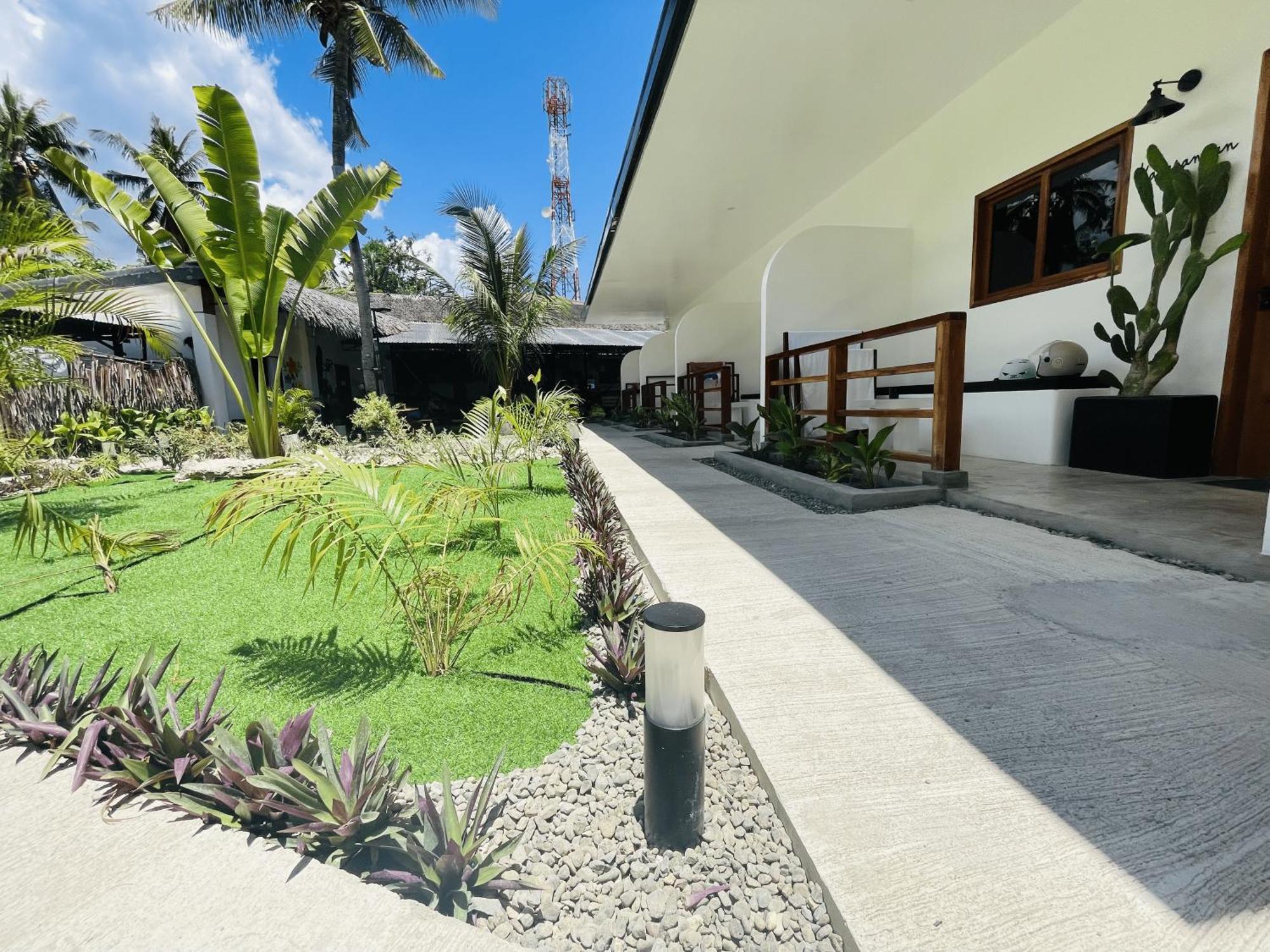 Maayong Hostel (Adults Only) Moalboal Esterno foto