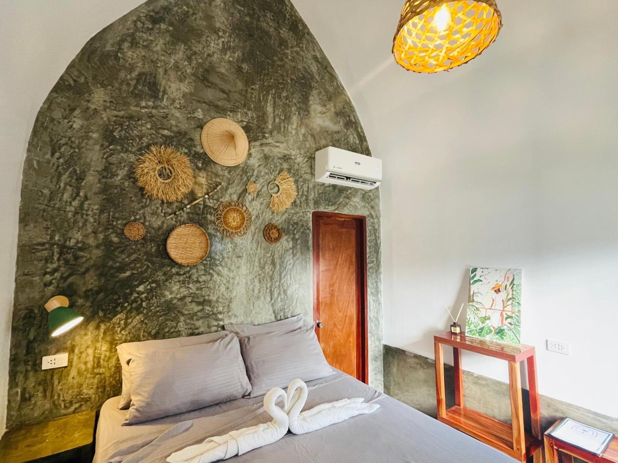 Maayong Hostel (Adults Only) Moalboal Esterno foto