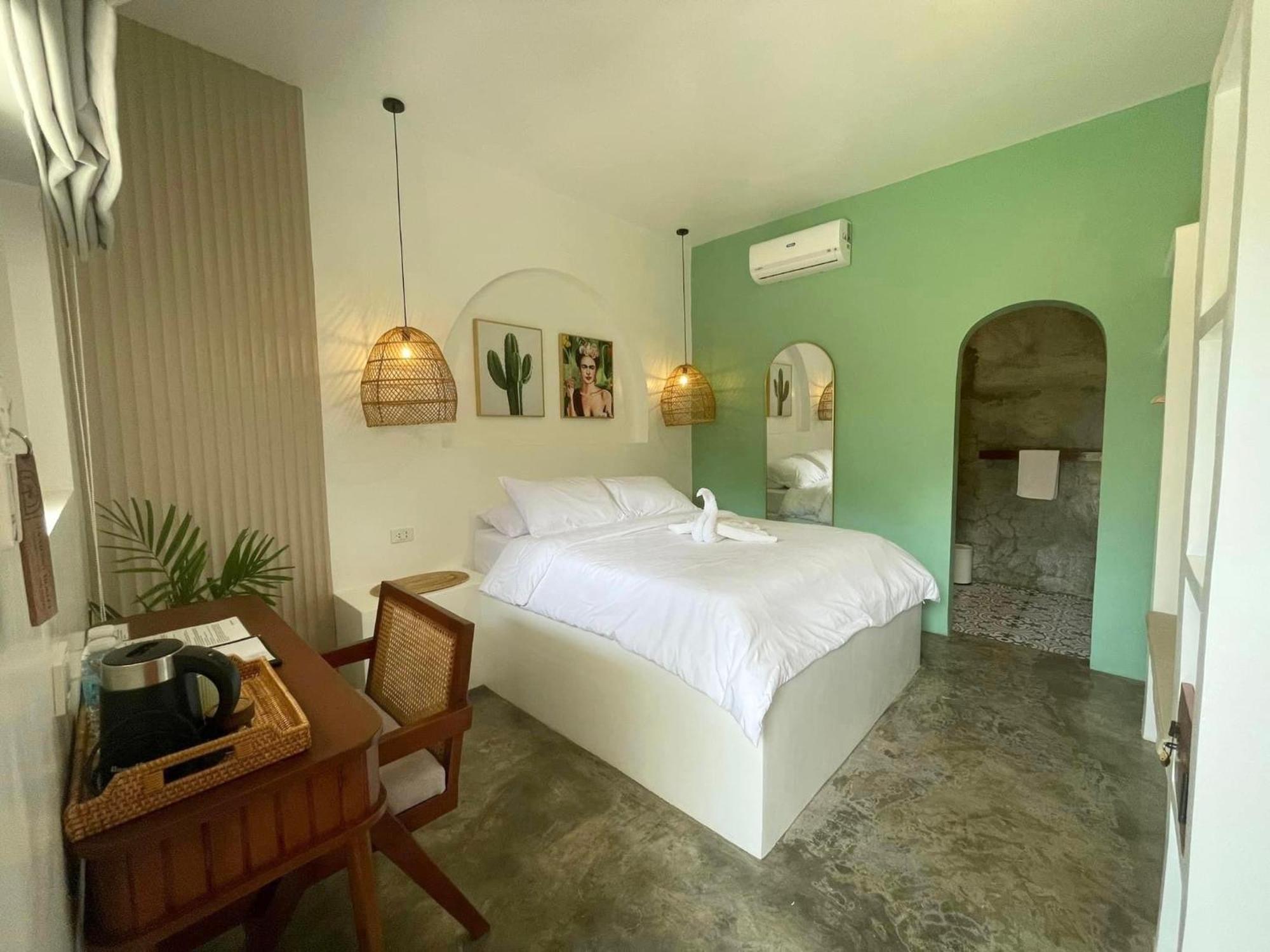 Maayong Hostel (Adults Only) Moalboal Esterno foto