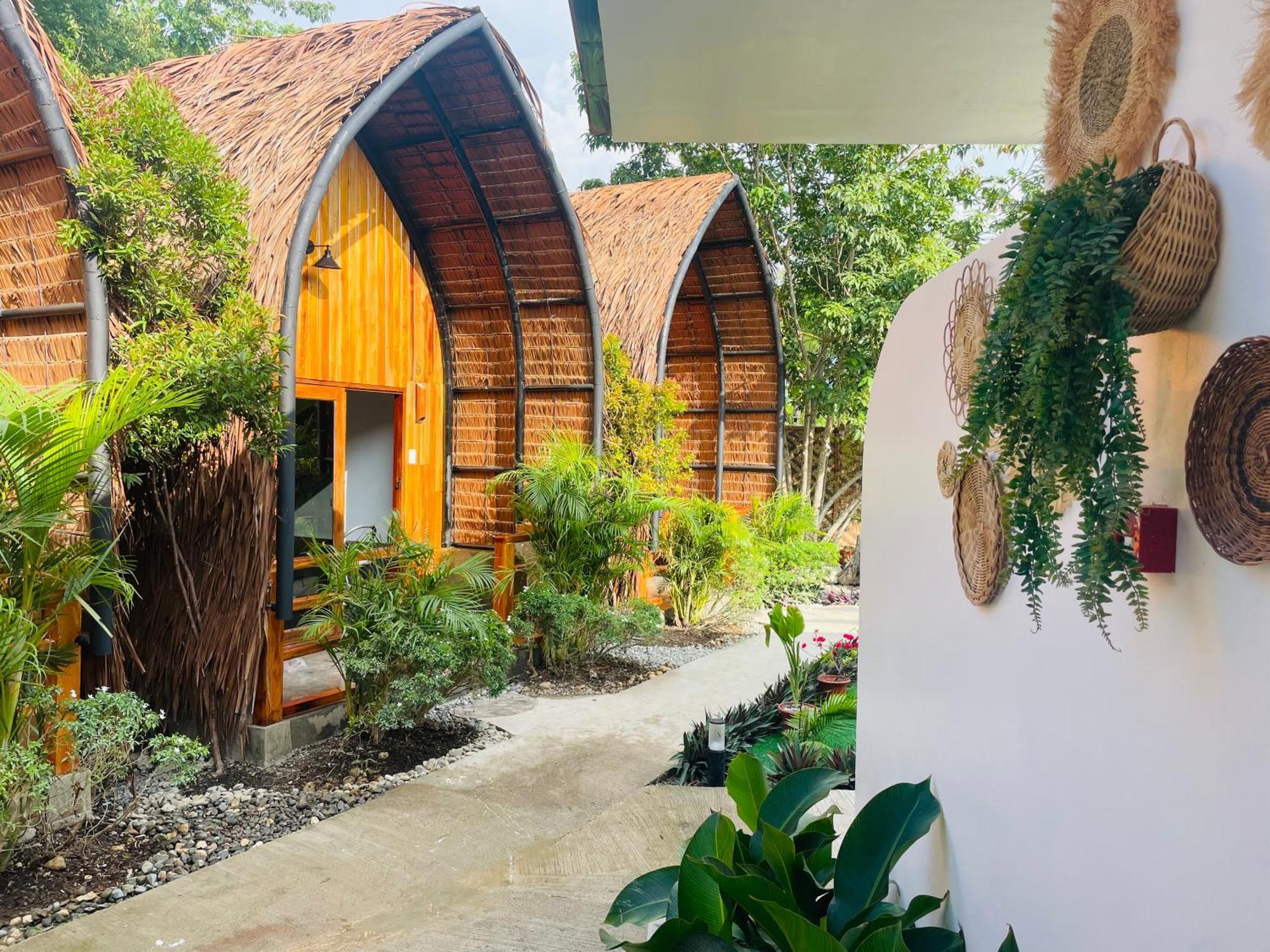 Maayong Hostel (Adults Only) Moalboal Esterno foto